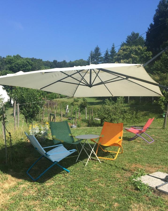 Bb Andre' Bed & Breakfast Vara Superiore Bagian luar foto
